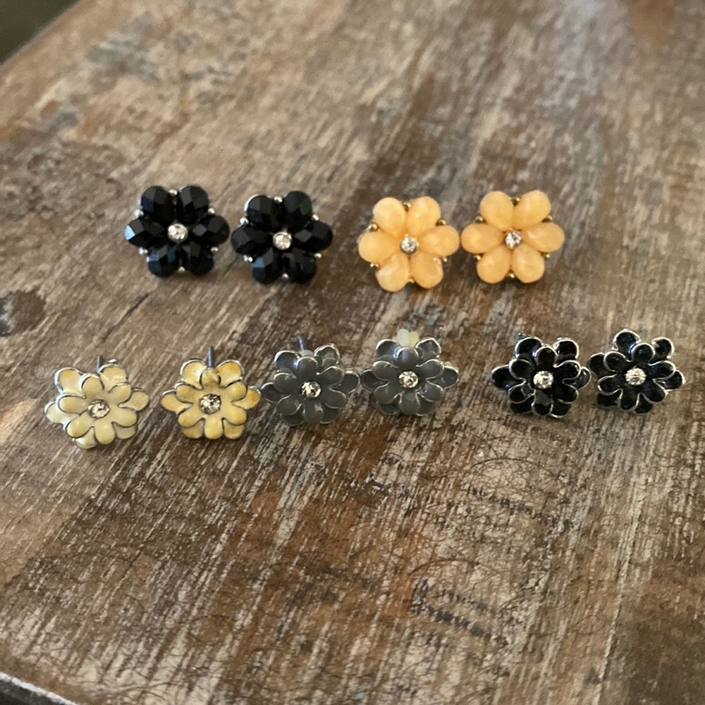 Bundle of Flower Earrings